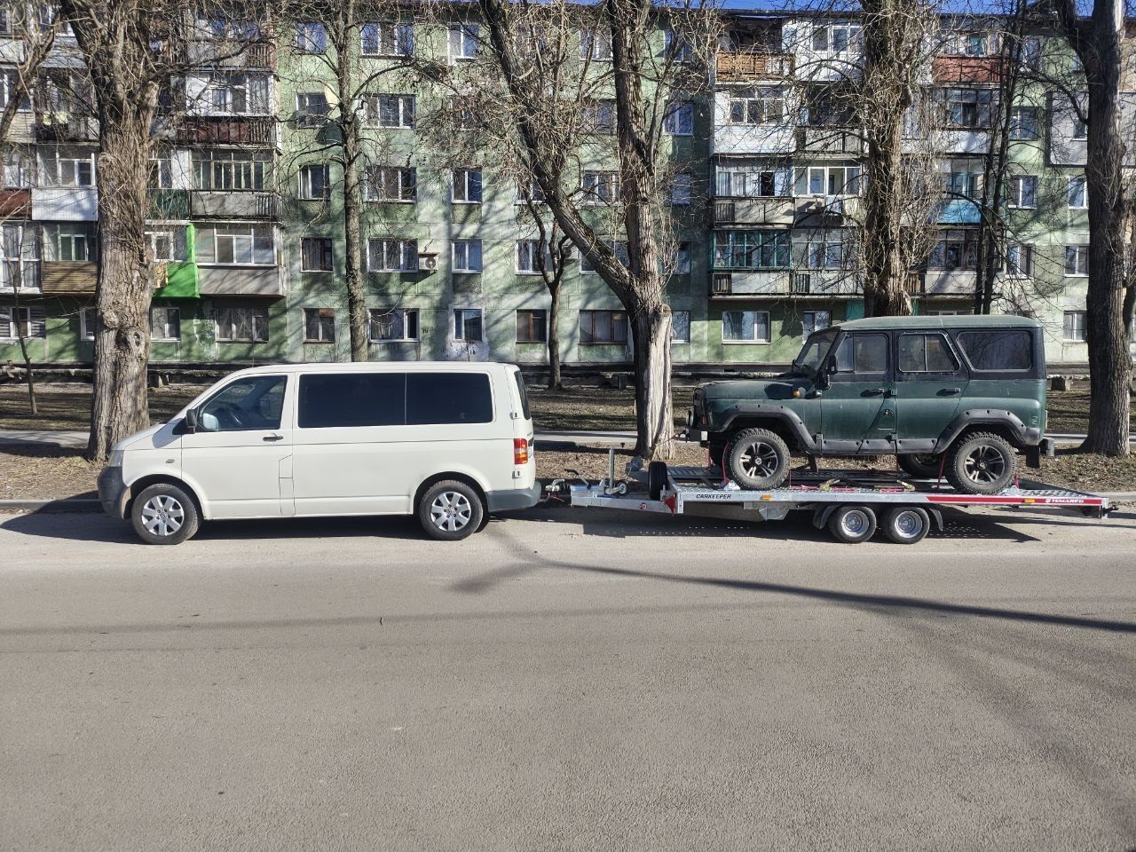 Евакуація легкових авто у Павлограді